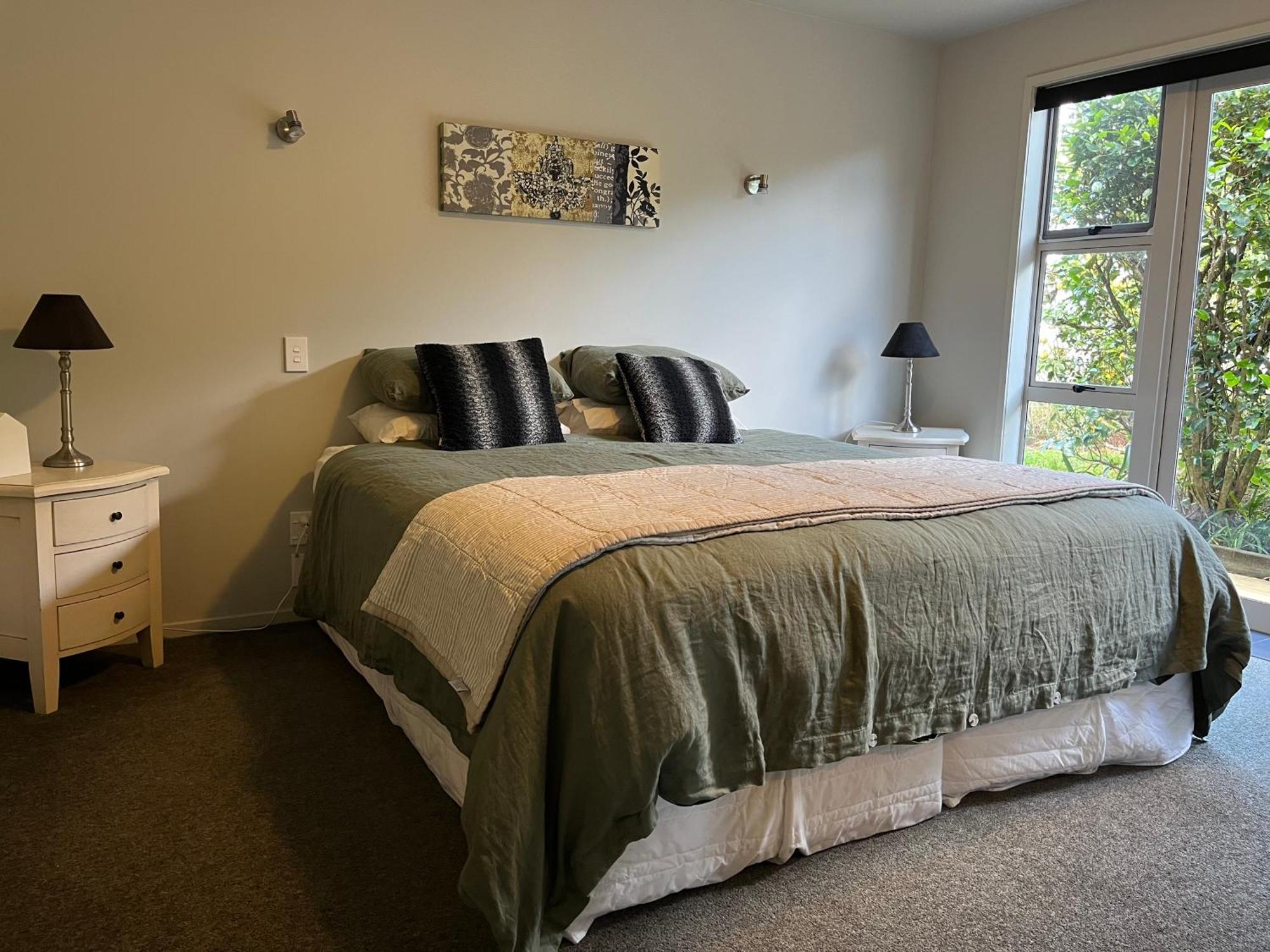 Lavender Hill Bed & Breakfast Riverhead Bagian luar foto