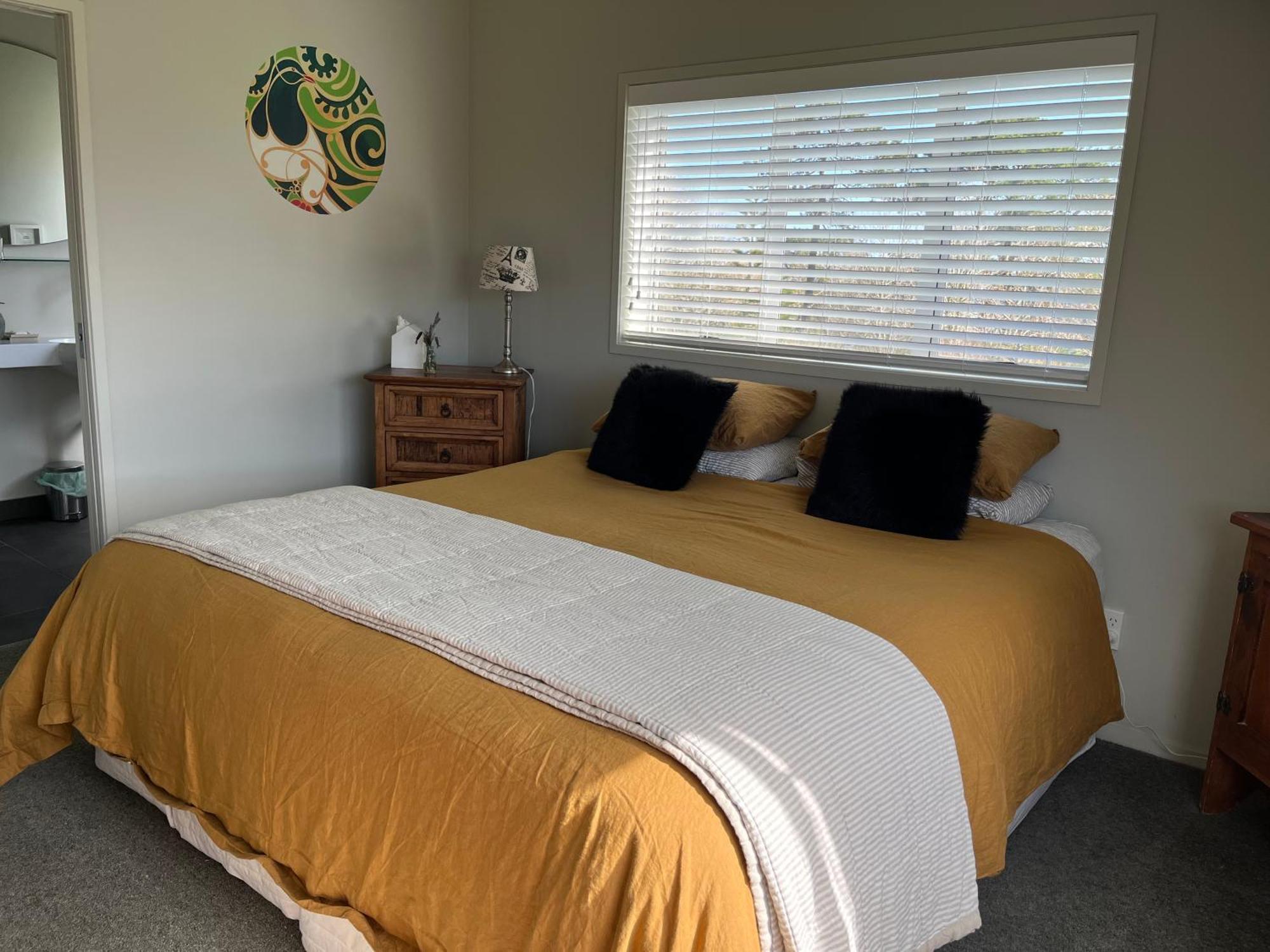 Lavender Hill Bed & Breakfast Riverhead Bagian luar foto