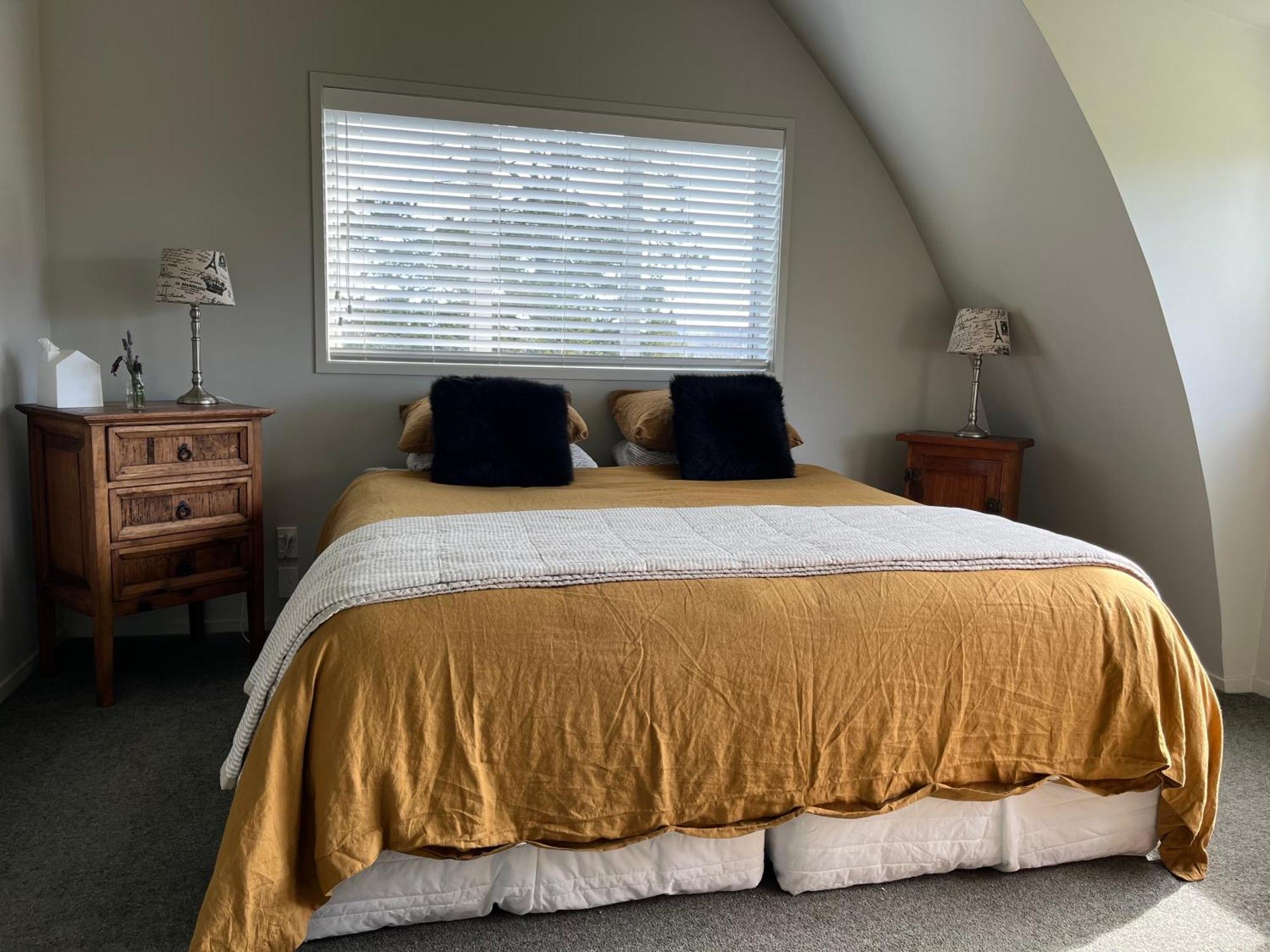 Lavender Hill Bed & Breakfast Riverhead Bagian luar foto