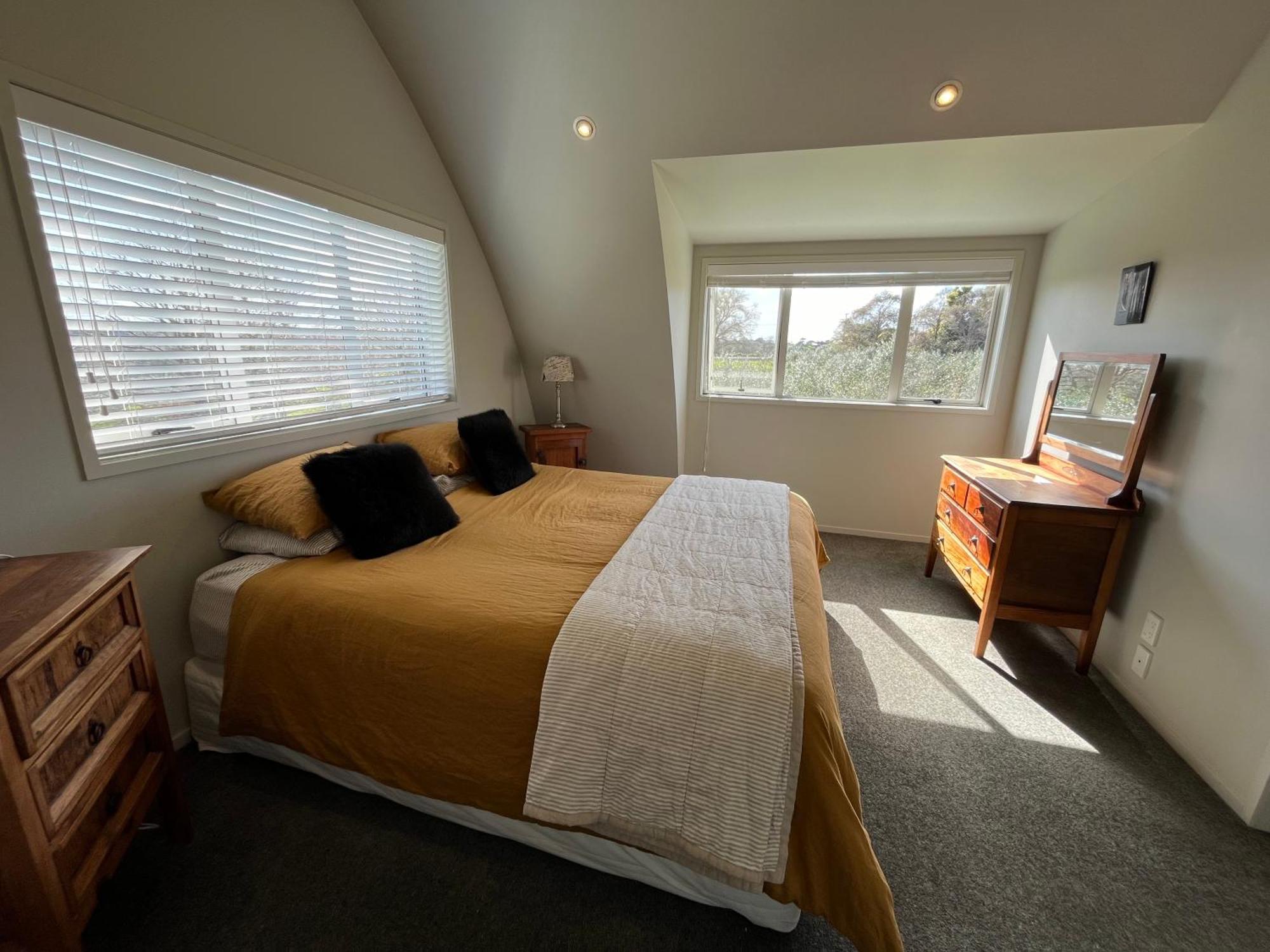 Lavender Hill Bed & Breakfast Riverhead Bagian luar foto
