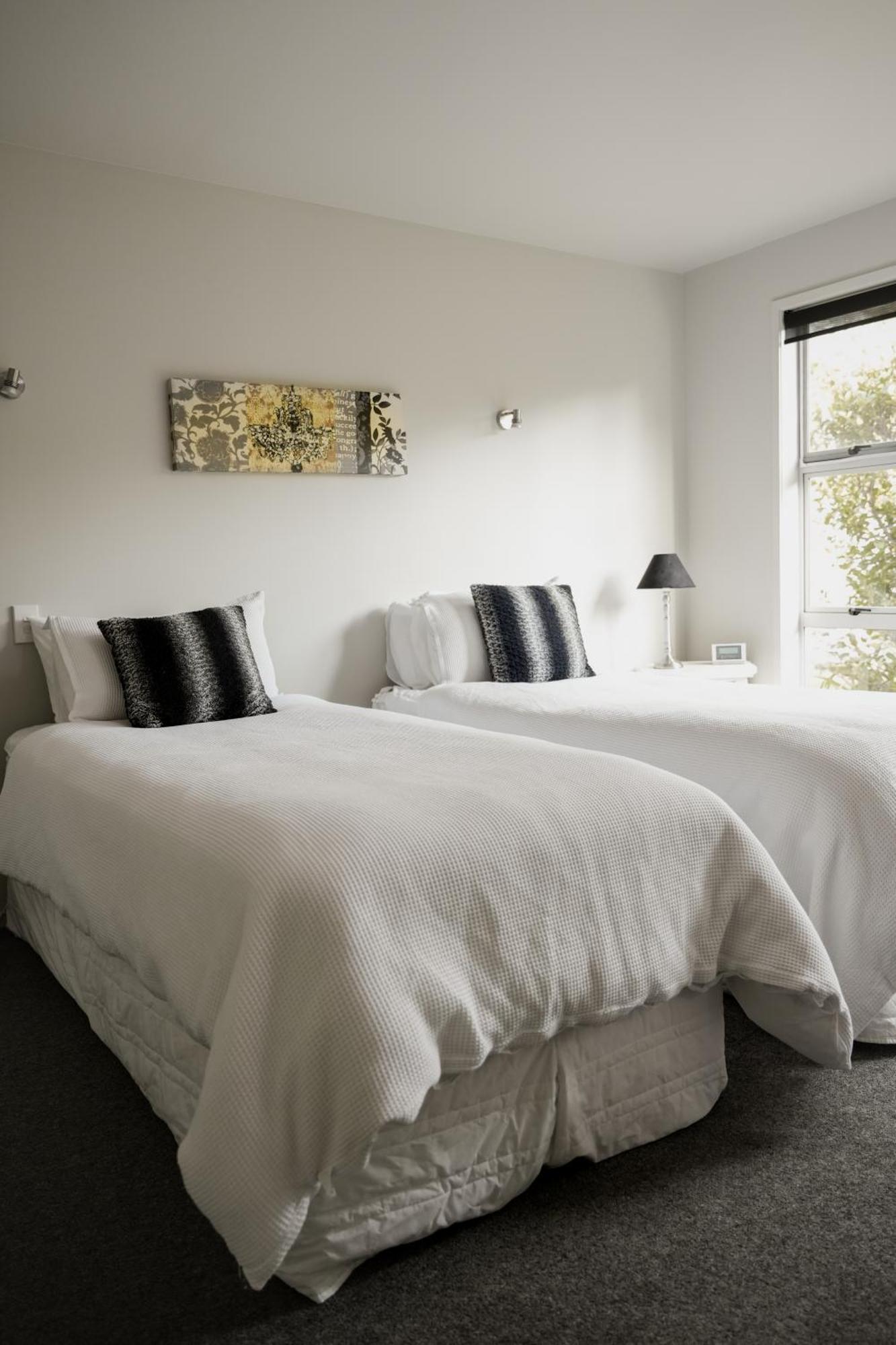 Lavender Hill Bed & Breakfast Riverhead Bagian luar foto