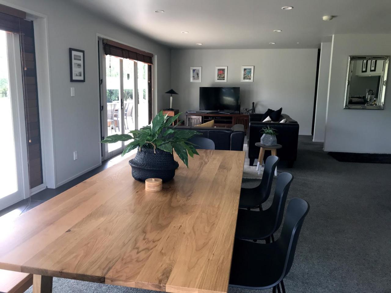 Lavender Hill Bed & Breakfast Riverhead Bagian luar foto