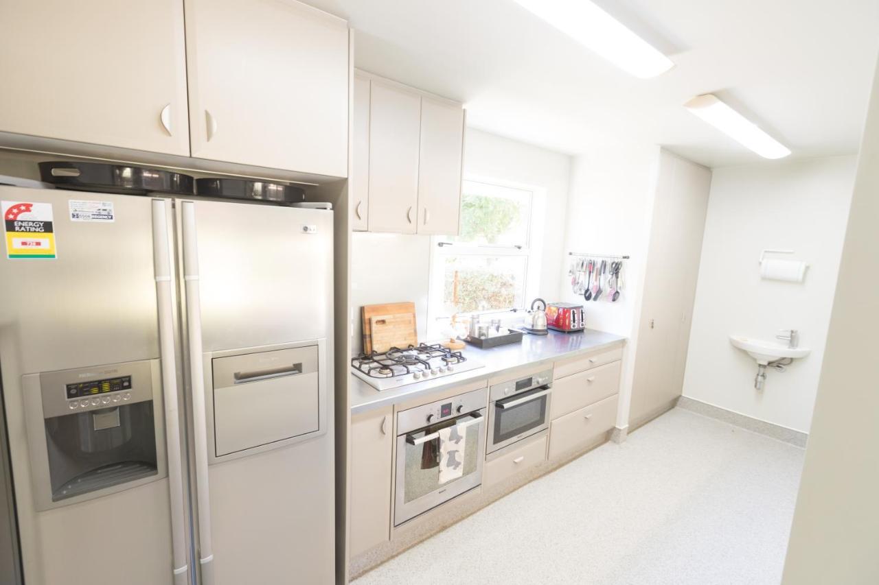 Lavender Hill Bed & Breakfast Riverhead Bagian luar foto